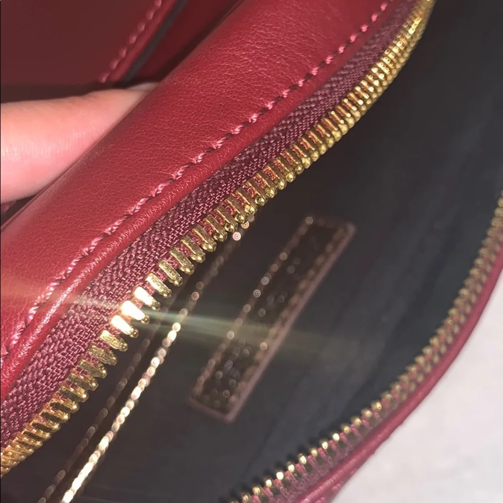 Genuine Leather Maroon w Gold Straps Crossbody‎ Bag - Picture 7 of 8